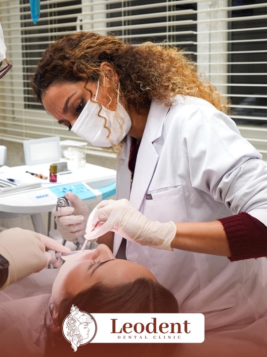 Uzman ellerde, titiz bir yaklaşımla.
Her detay sağlığınız ve konforunuz için planlanır. 🦷✨
Leodent’te gülüşler emin adımlarla şekillenir.
#Leodent #DentalClinic #DişSağlığı #UzmanDişHekimi #SağlıklıGülüşler